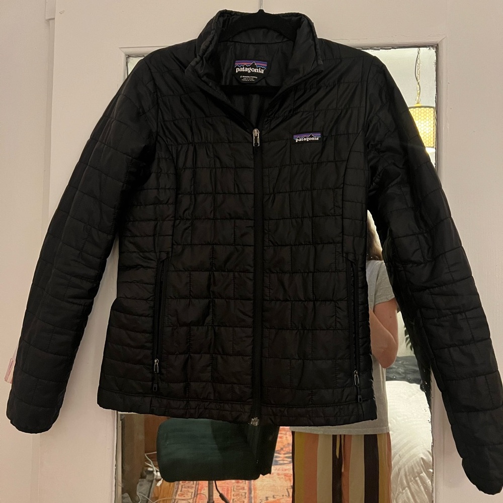 Patagonia women’s small nano puff